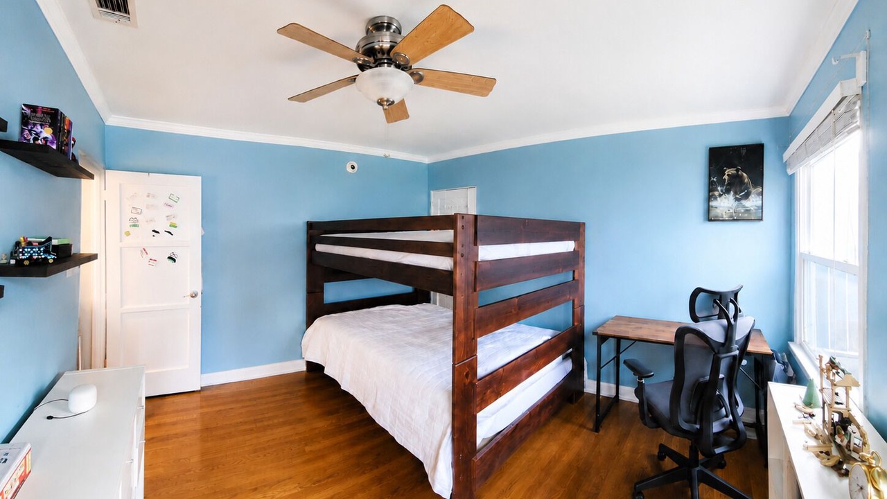 Photo of Bedroom in Los Angeles