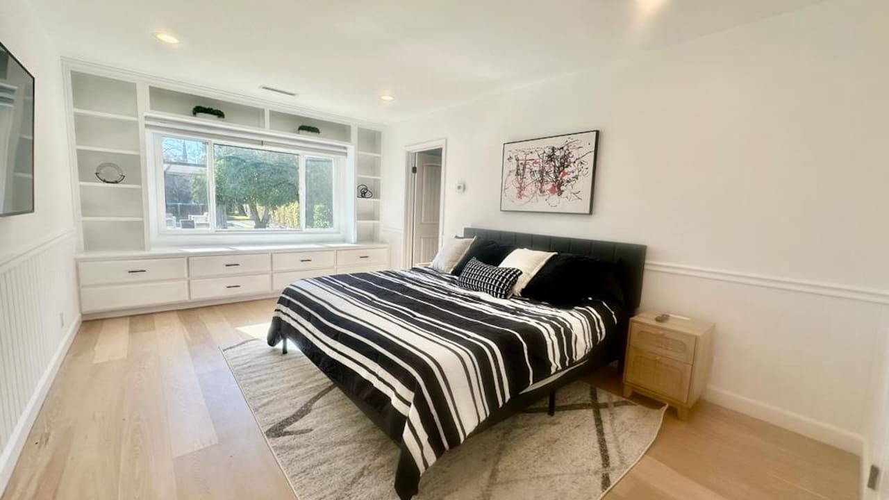 Photo of Bedroom in Woodland Hills