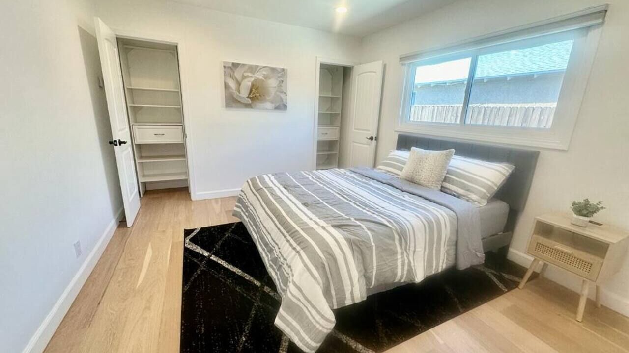 Photo of Bedroom in Woodland Hills