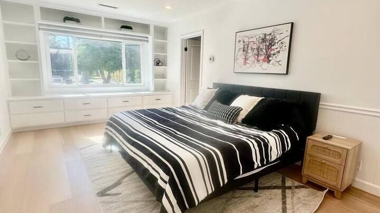 Photo of Bedroom in Woodland Hills