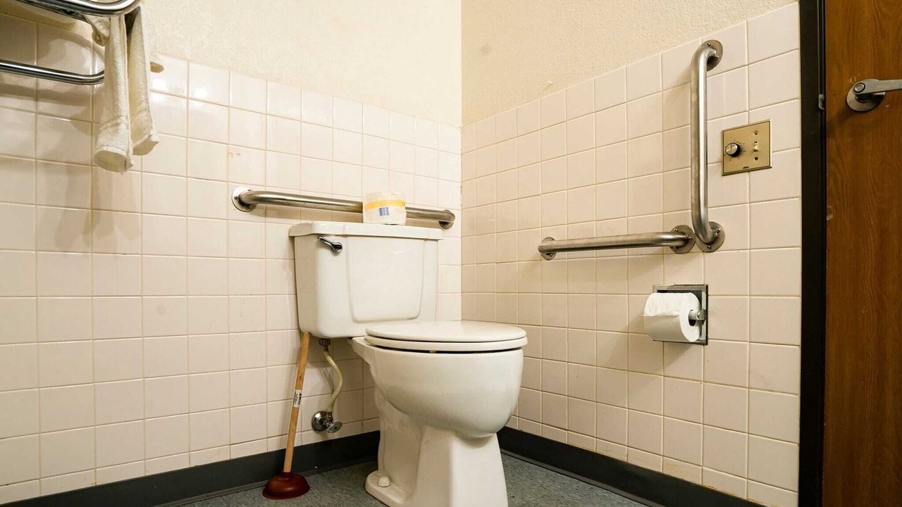 Photo of Bathroom in Redwood Falls