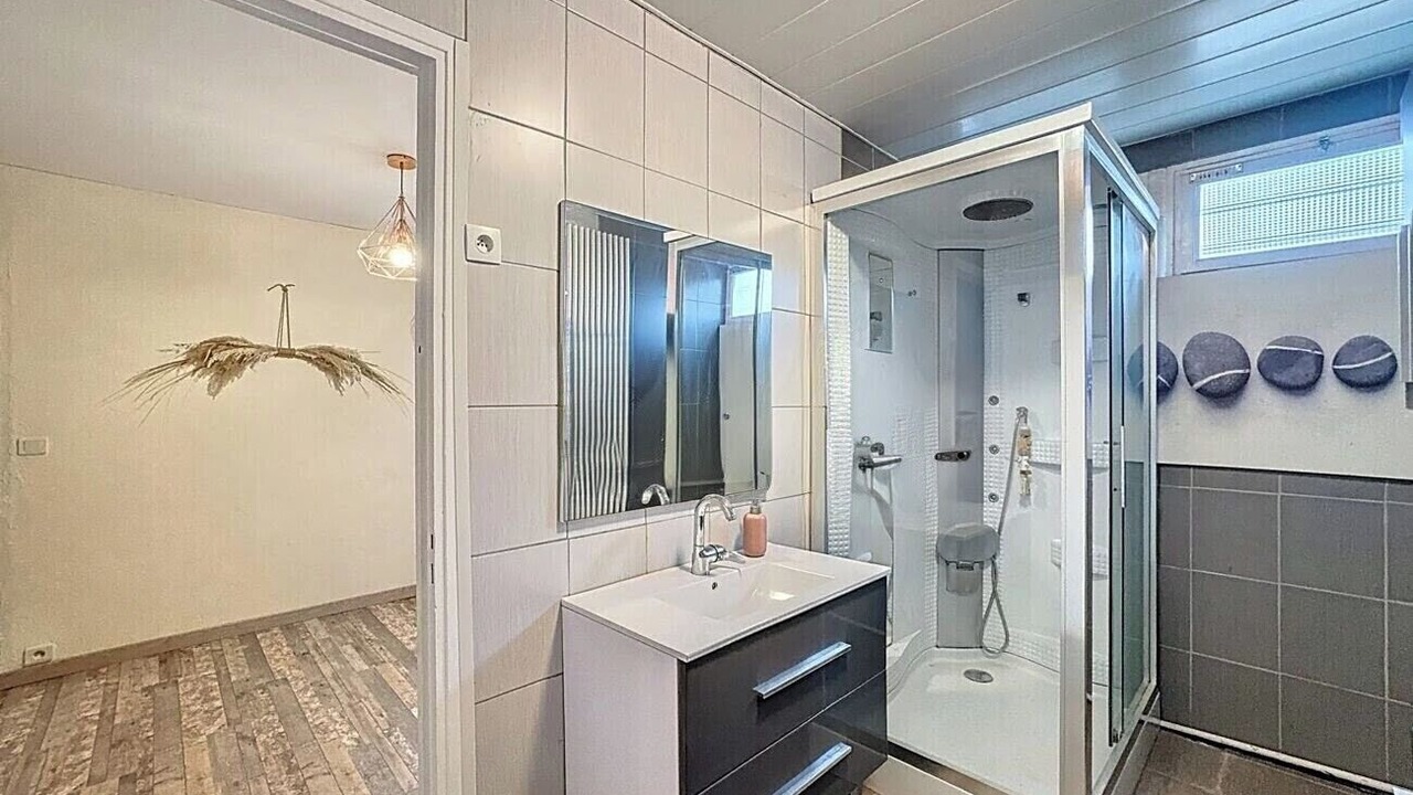 Photo of Bathroom in Yerres