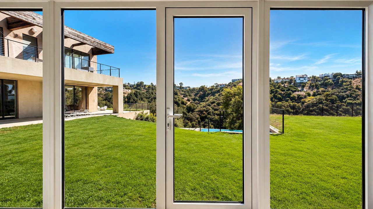 Photo of Others in Bel Air