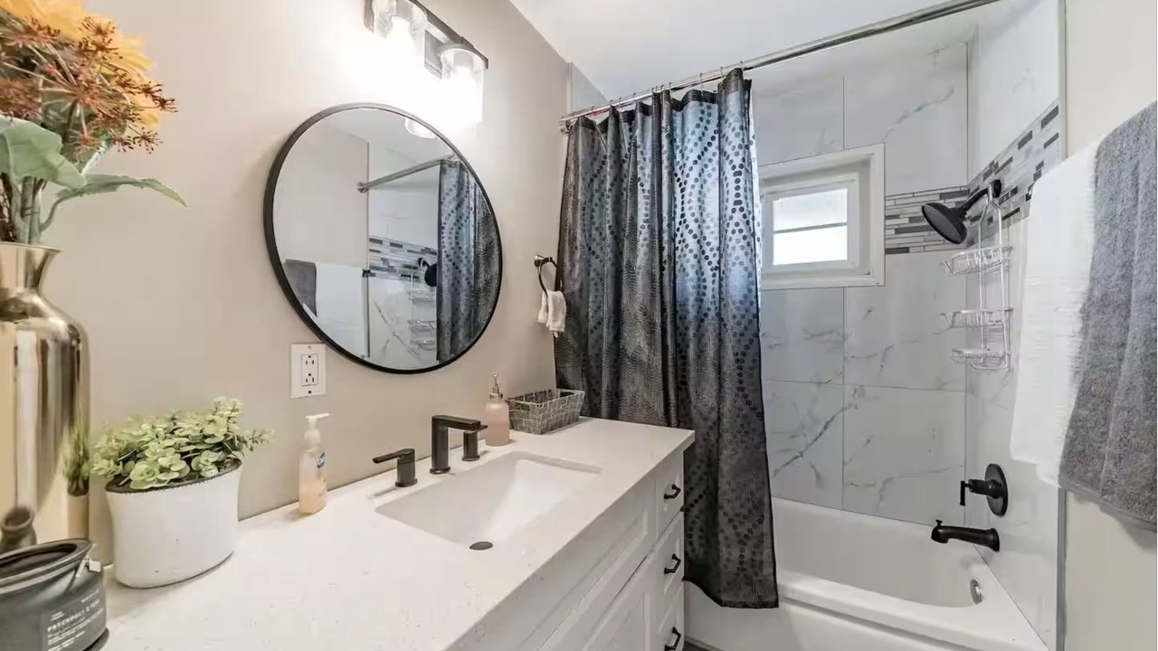 Photo of Bathroom in Canyon Country