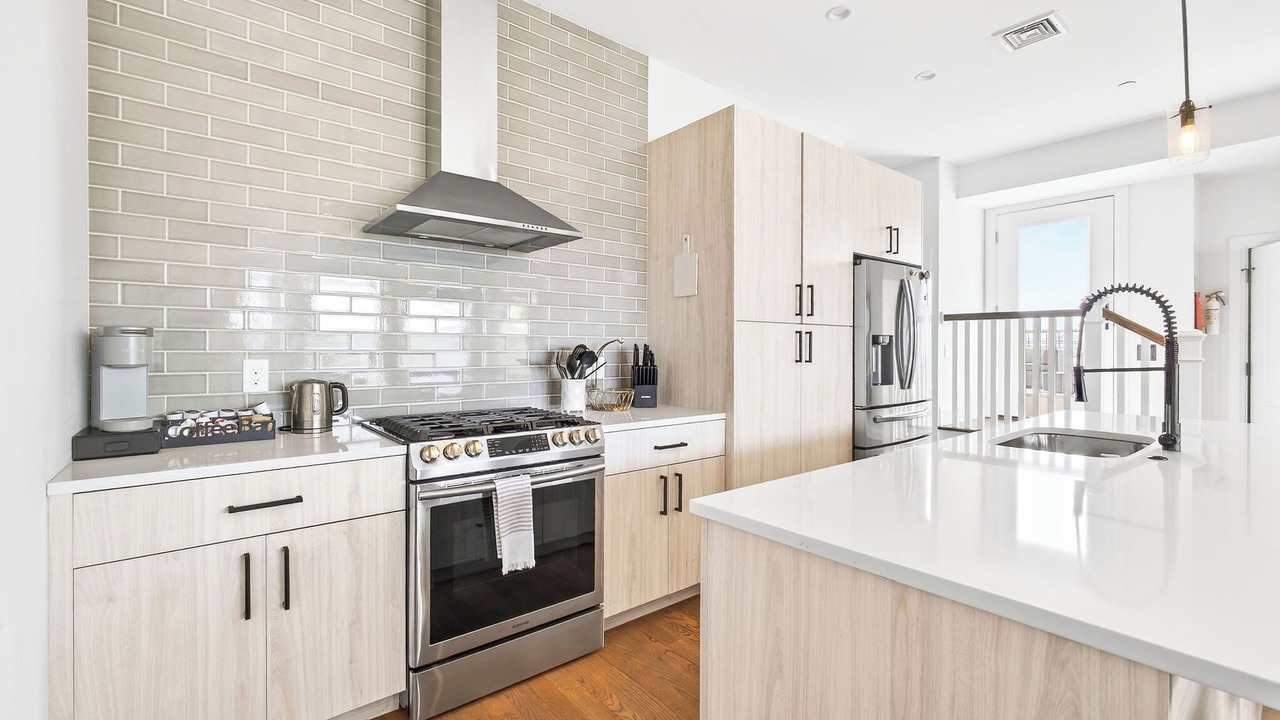 Photo of Kitchen in Harbor View - Orient Heights