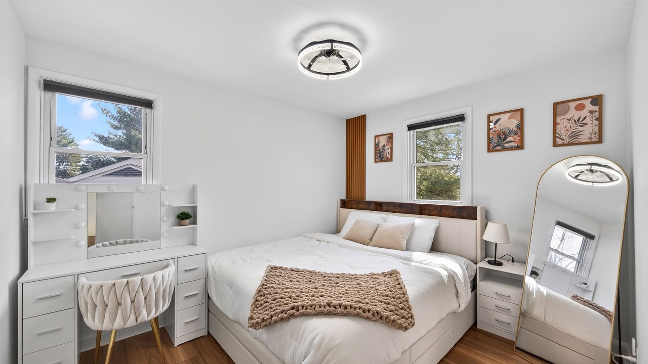 Photo of Bedroom in Mays Chapel