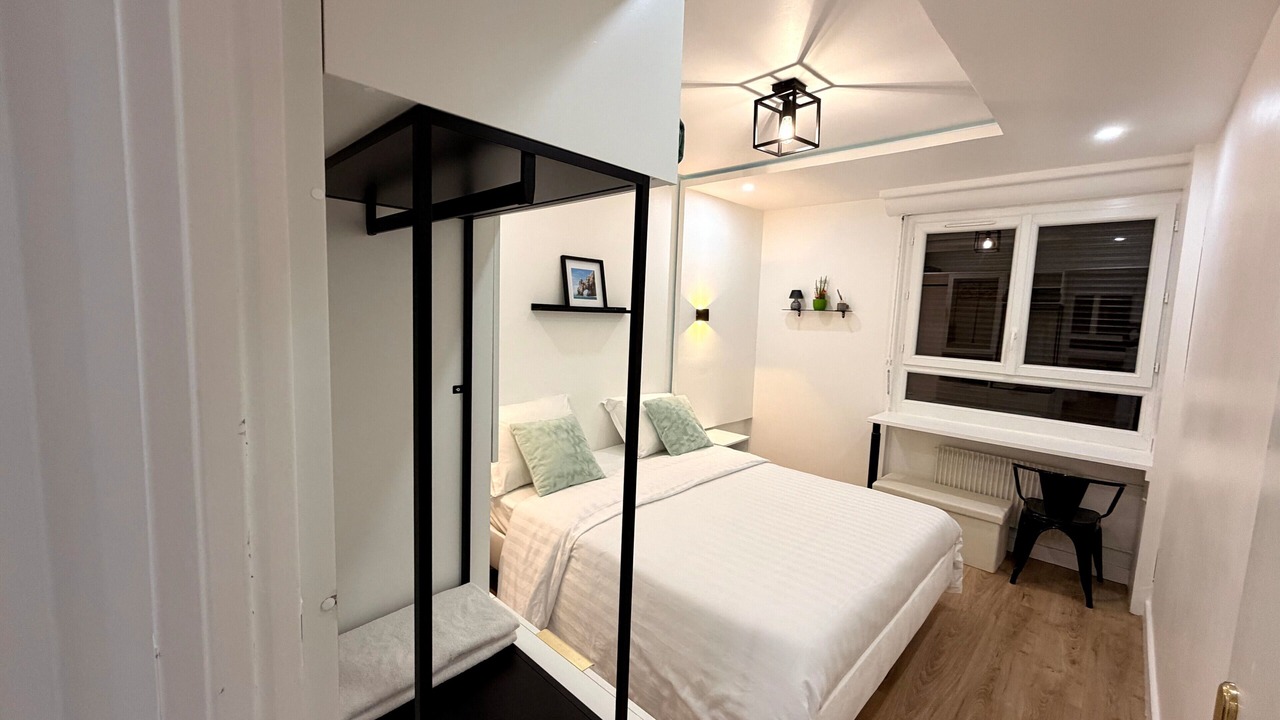 Photo of Bedroom in Survilliers