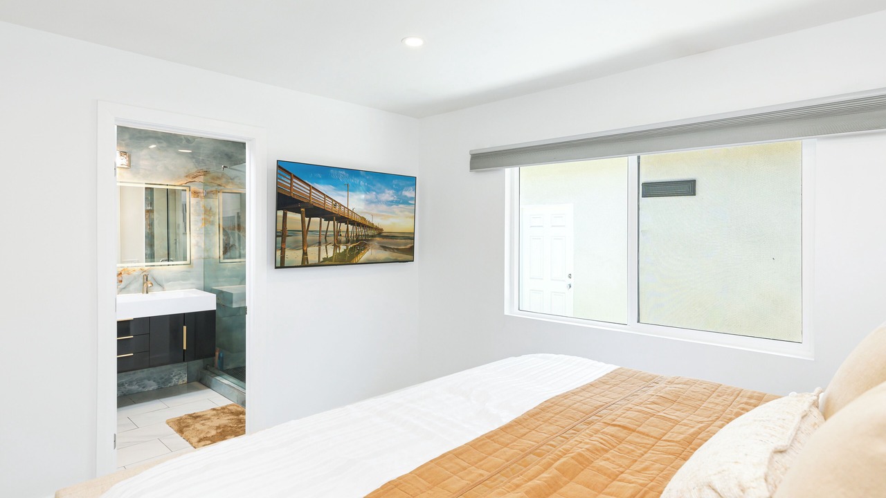 Photo of Bedroom in Fountain Valley