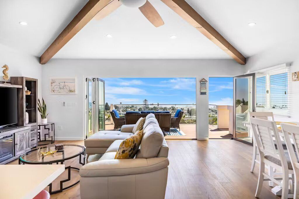 Photo of Livingroom in Ventura