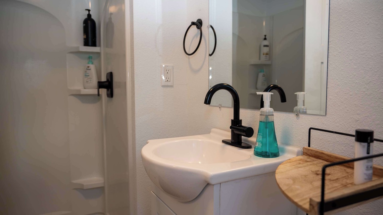 Photo of Bathroom in Kutzky Park