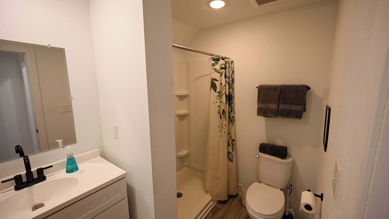 Photo of Bathroom in Kutzky Park