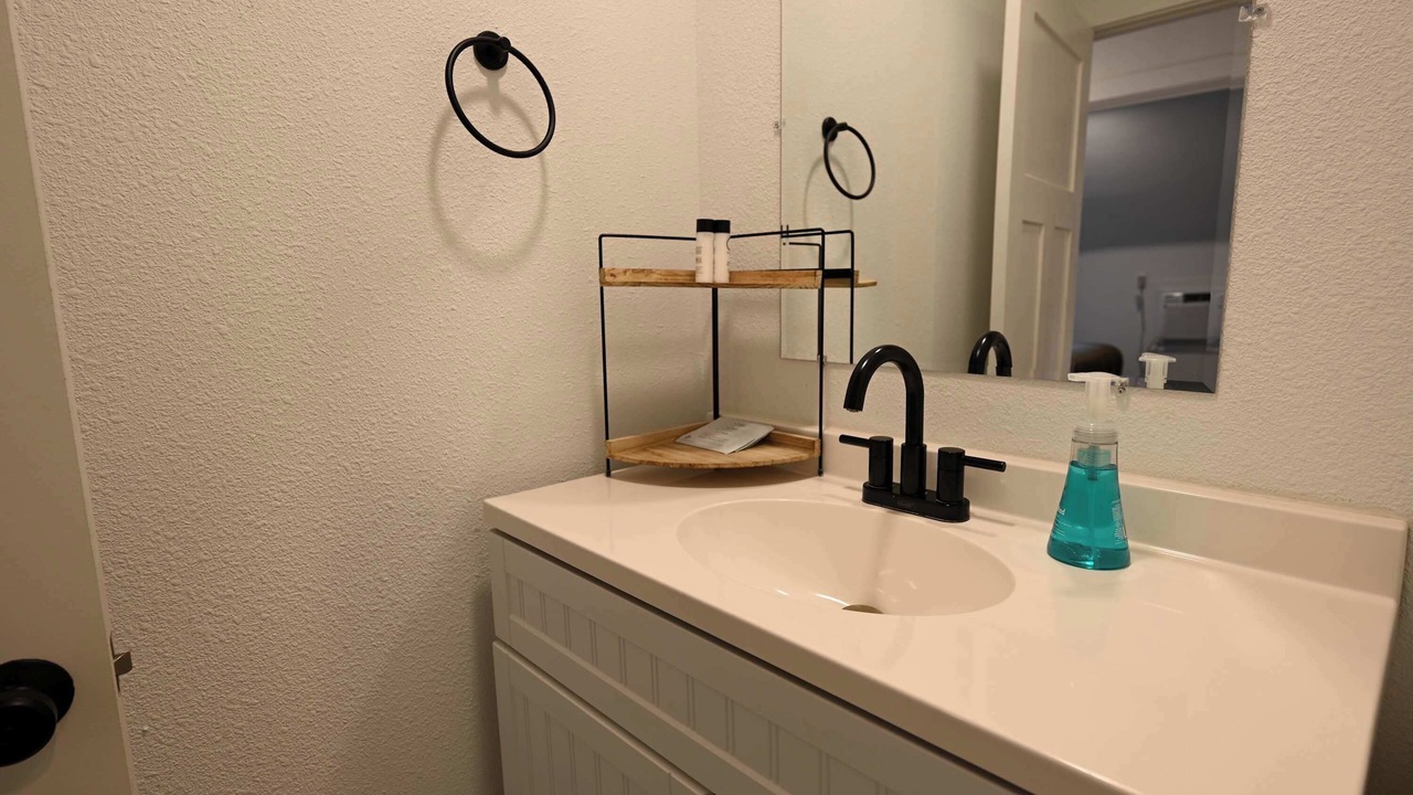 Photo of Bathroom in Kutzky Park