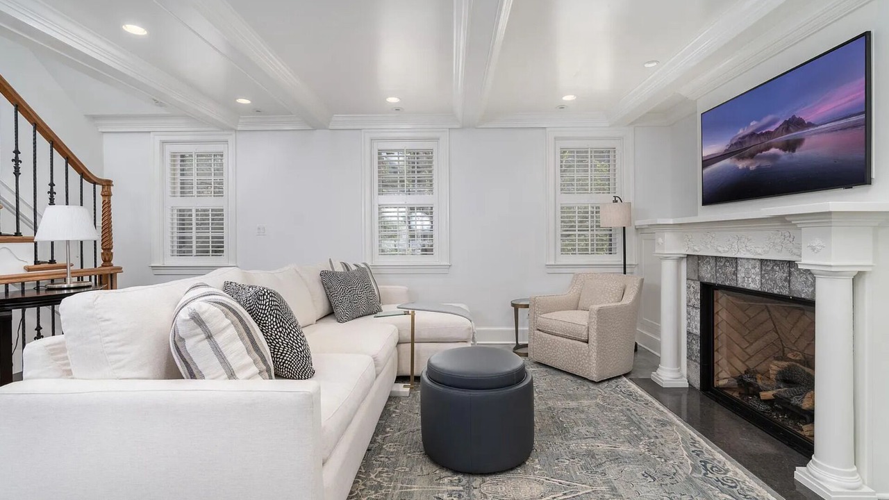 Photo of Livingroom in Old Town Alexandria