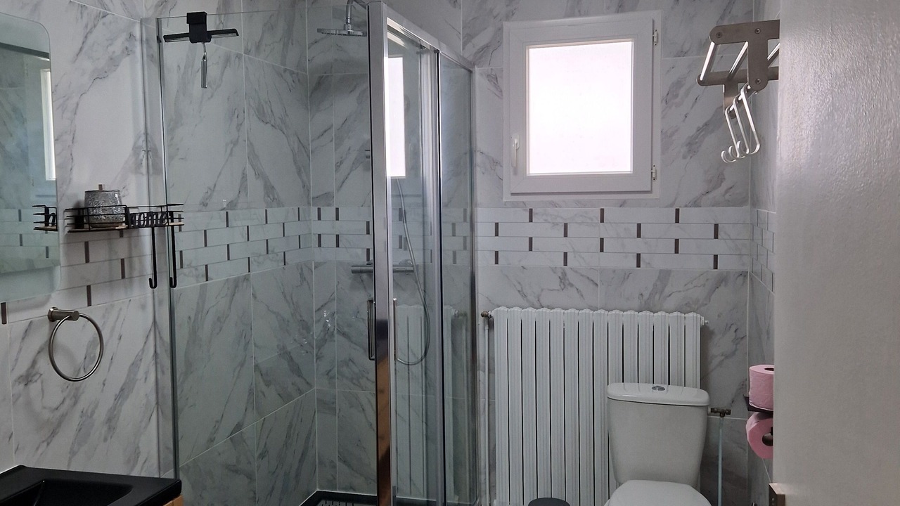 Photo of Bathroom in Chelles