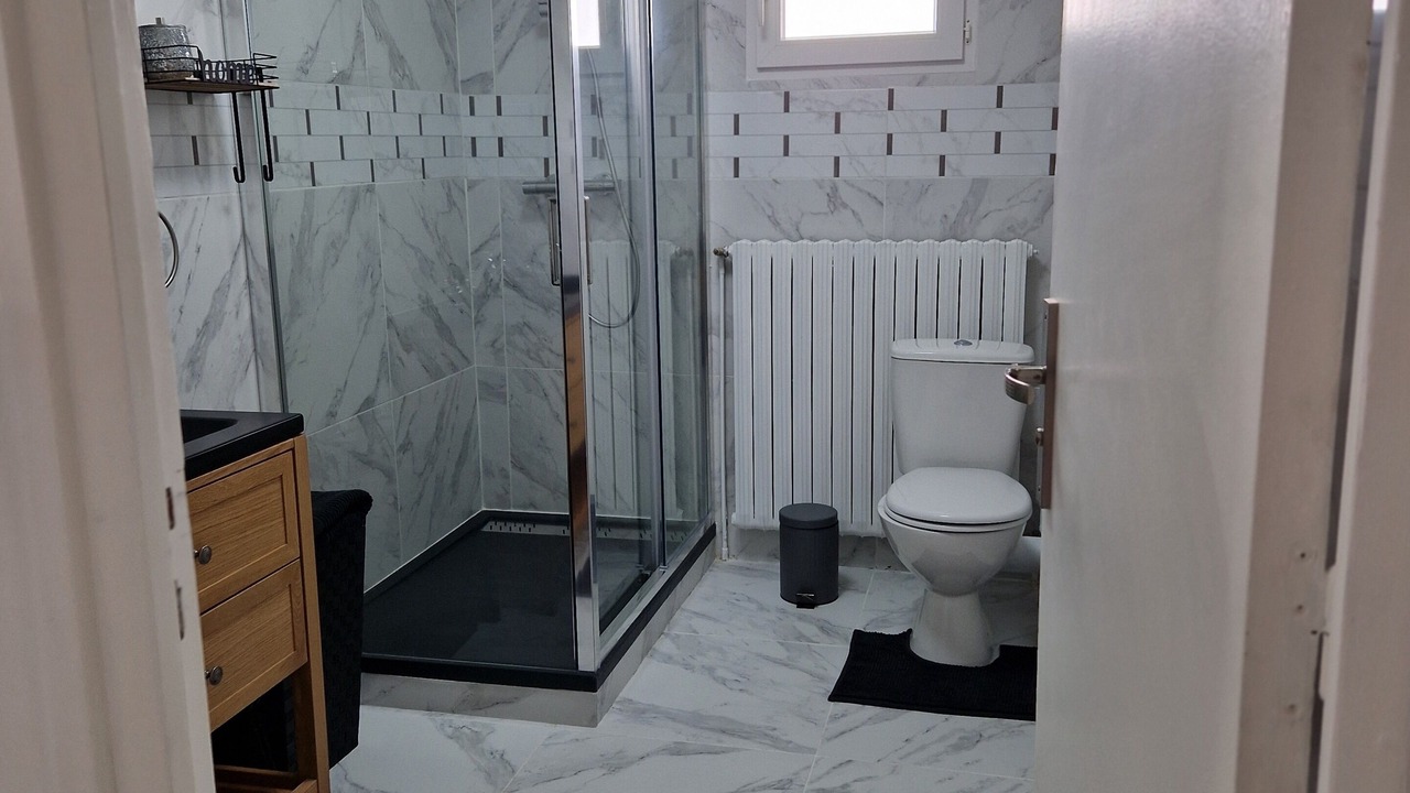 Photo of Bathroom in Chelles