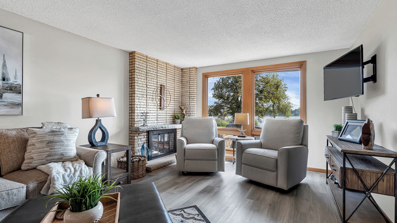 Photo of Livingroom in Random Lake