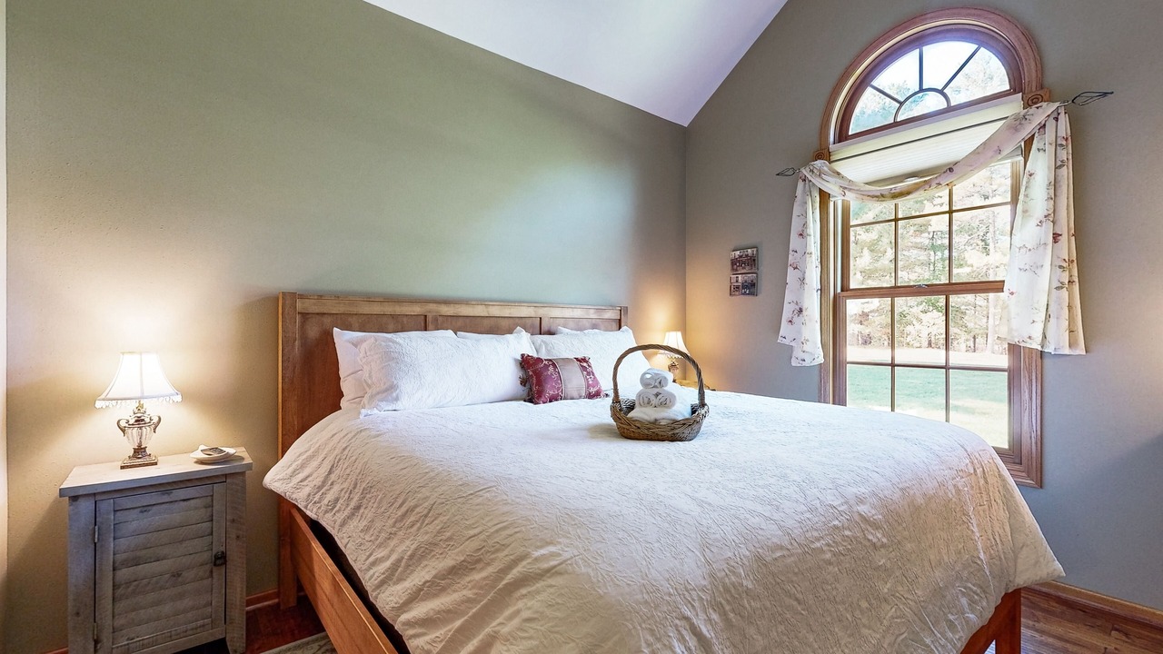 Photo of Bedroom in Arkdale