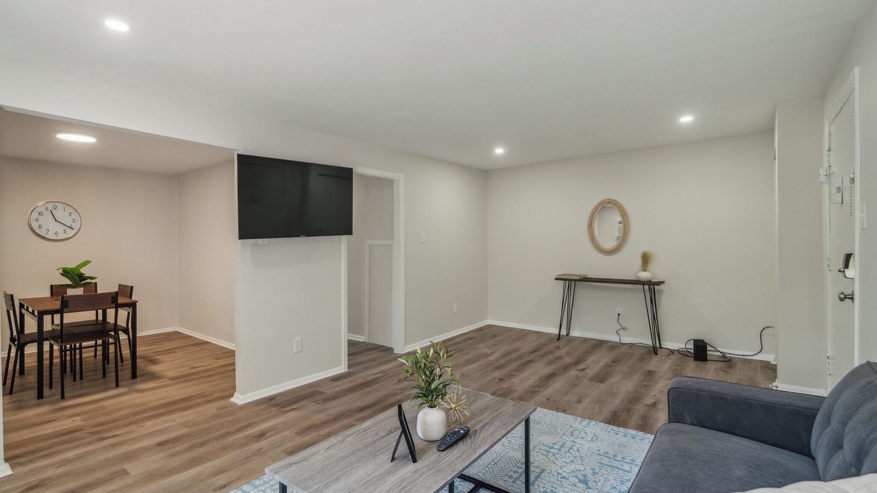 Photo of Livingroom in Newark