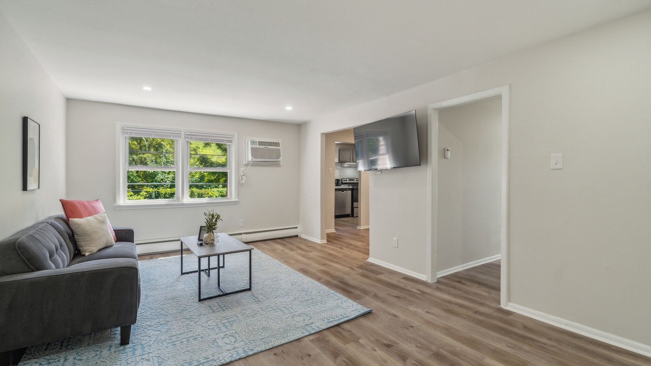 Photo of Livingroom in Newark