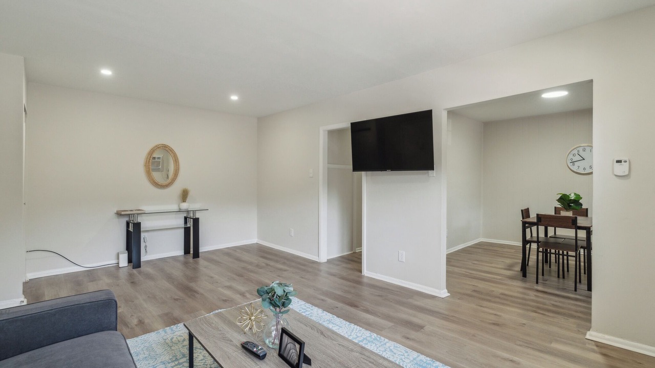 Photo of Livingroom in Newark