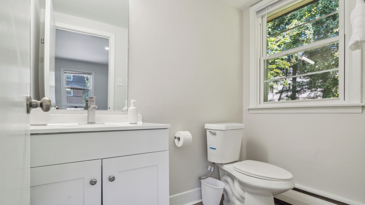 Photo of Bathroom in Newark