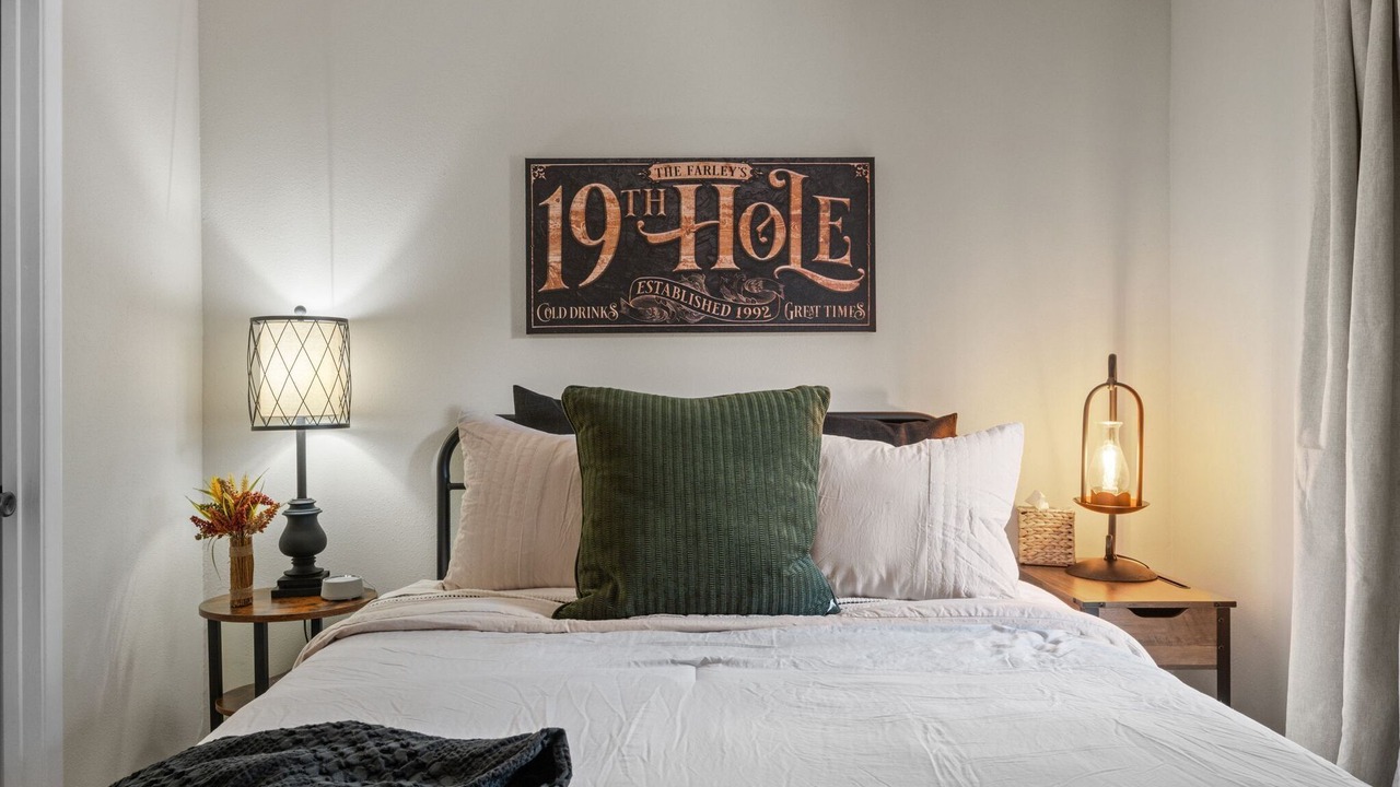 Photo of Bedroom in Daphne