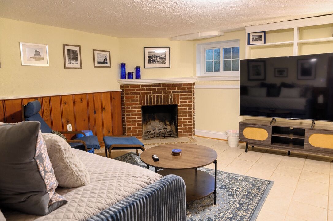 Photo of Livingroom in Northeast Alexandria
