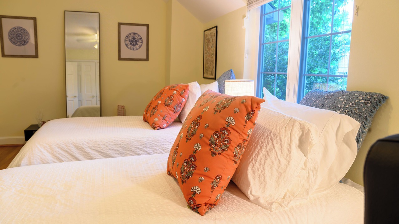 Photo of Bedroom in Northeast Alexandria