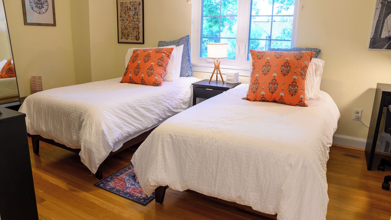 Photo of Bedroom in Northeast Alexandria