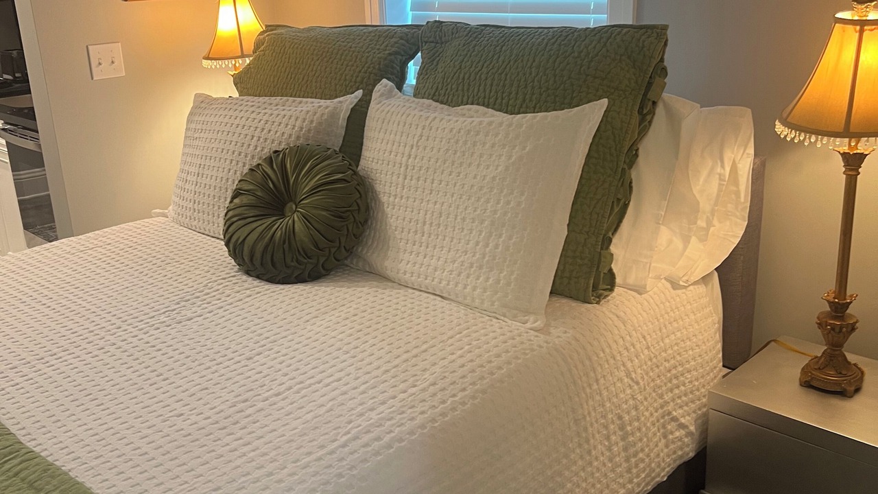 Photo of Bedroom in Pascagoula