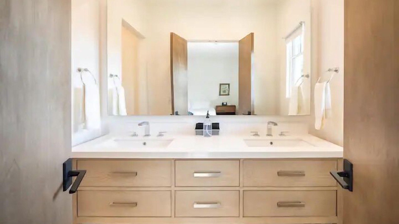 Photo of Bathroom in Carpinteria