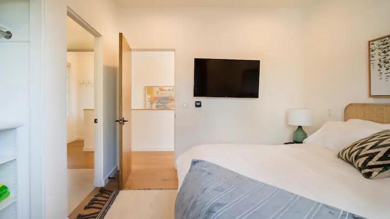 Photo of Bedroom in Carpinteria