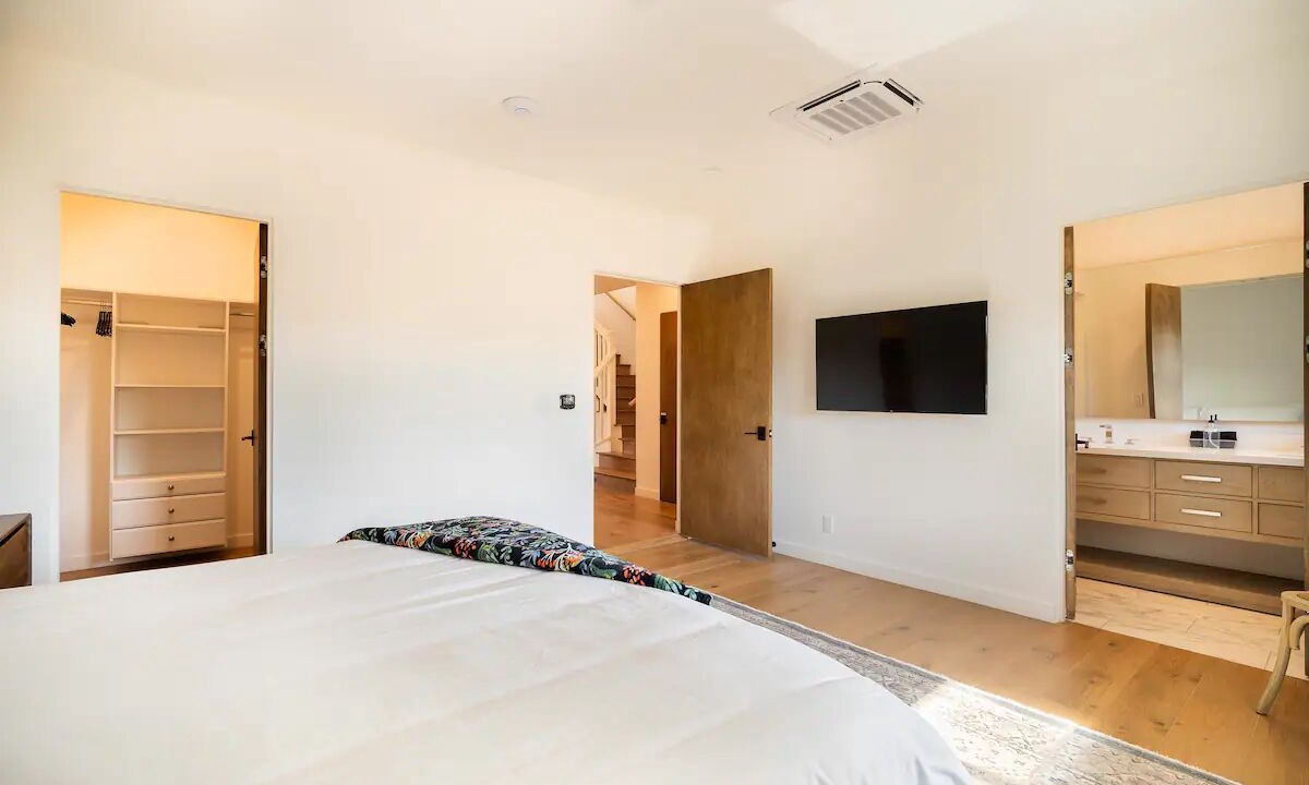Photo of Bedroom in Carpinteria