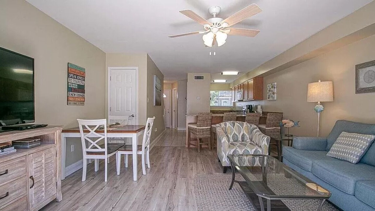 Photo of Livingroom in Biloxi