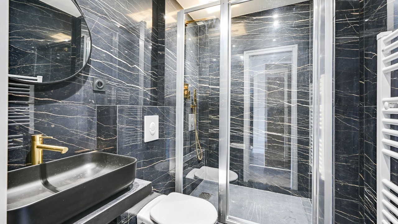 Photo of Bathroom in 15th Arrondissement