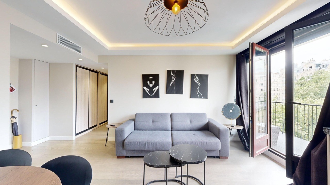 Photo of Livingroom in 15th Arrondissement