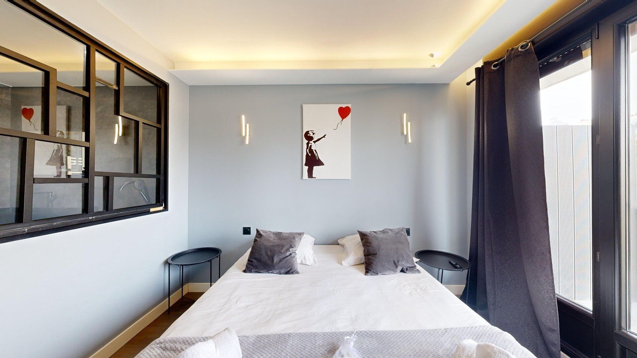 Photo of Bedroom in 15th Arrondissement