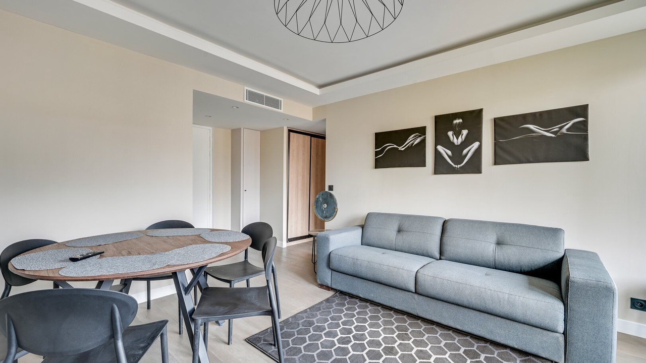 Photo of Livingroom in 15th Arrondissement