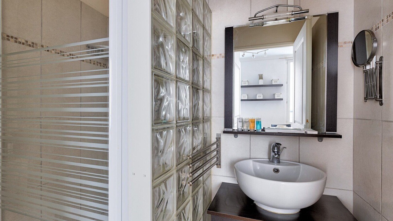 Photo of Bathroom in Batignolles