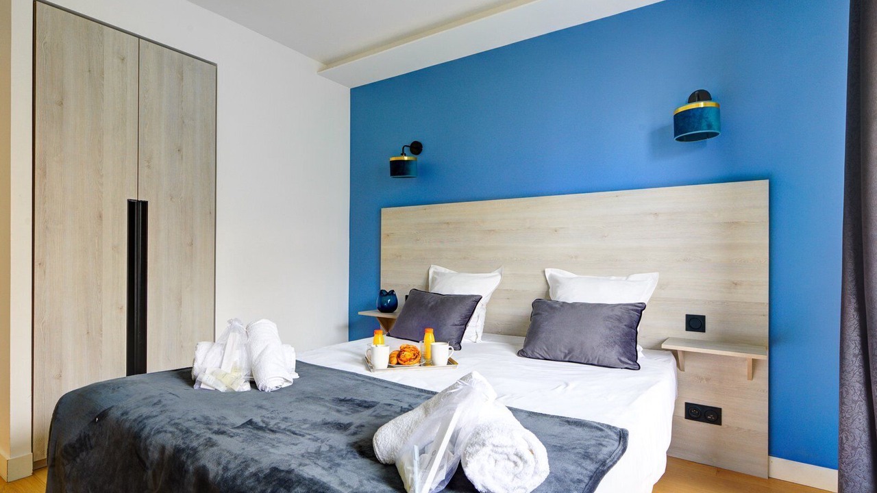 Photo of Bedroom in 15th Arrondissement