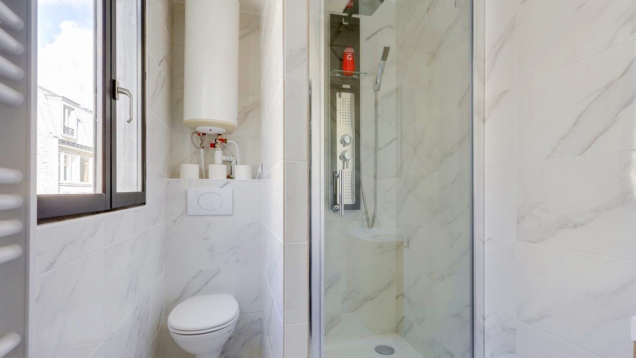 Photo of Bathroom in Quartier du Mail
