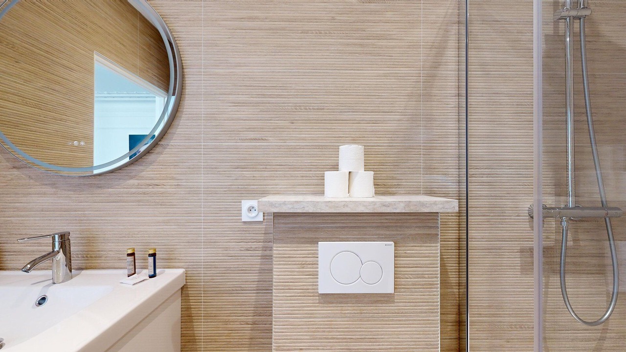 Photo of Bathroom in Batignolles