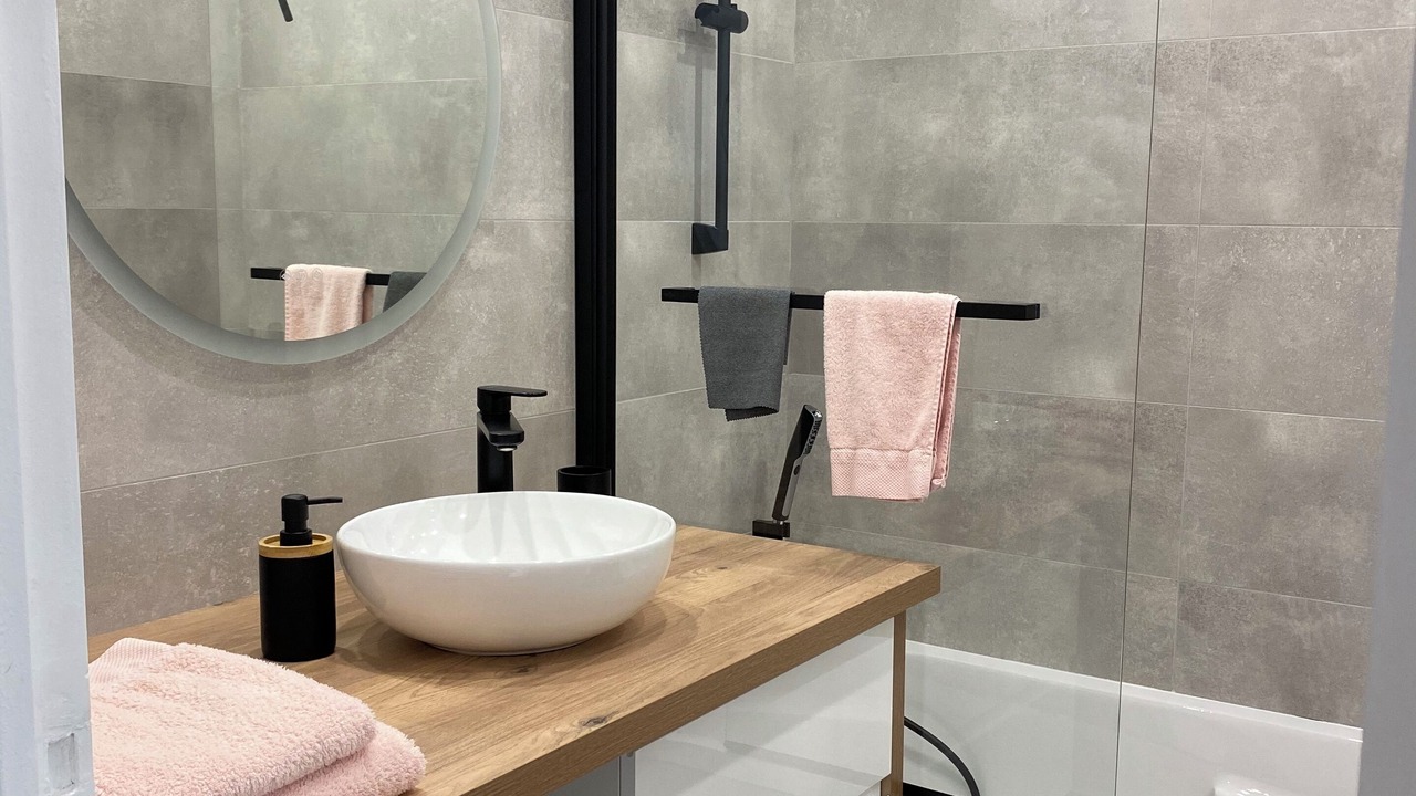 Photo of Bathroom in Le Chesnay