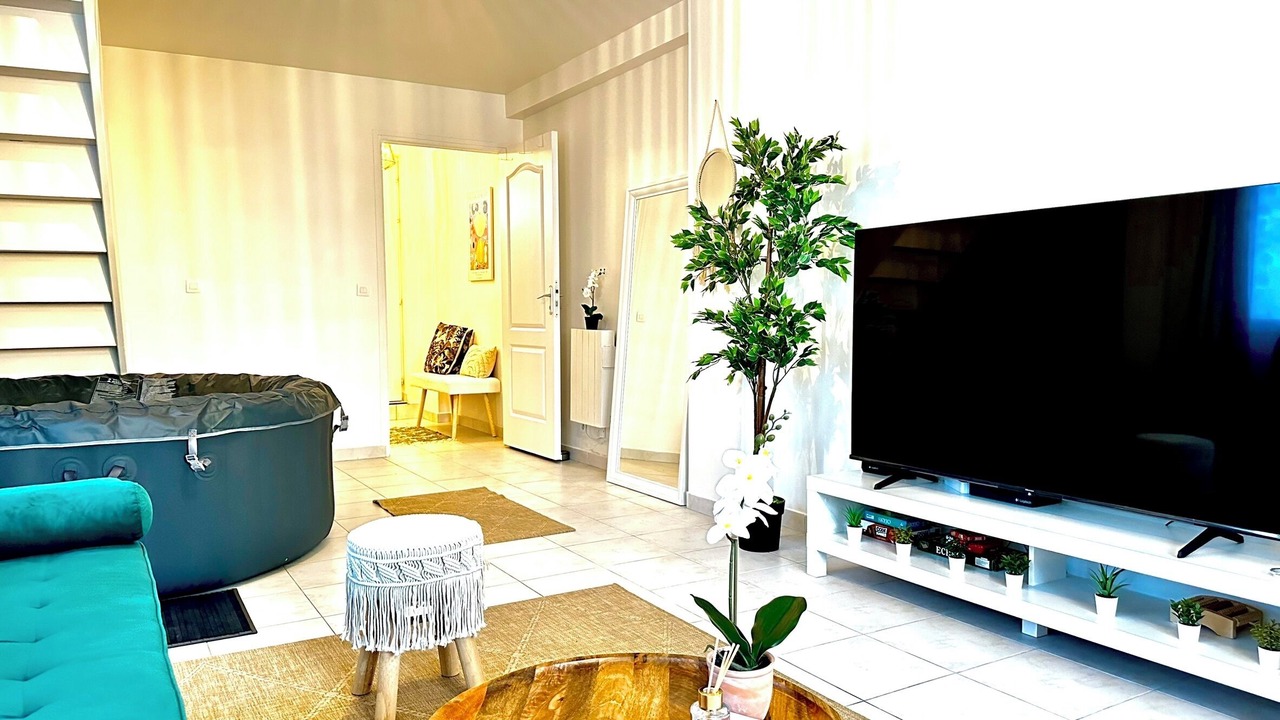 Photo of Livingroom in Goussainville