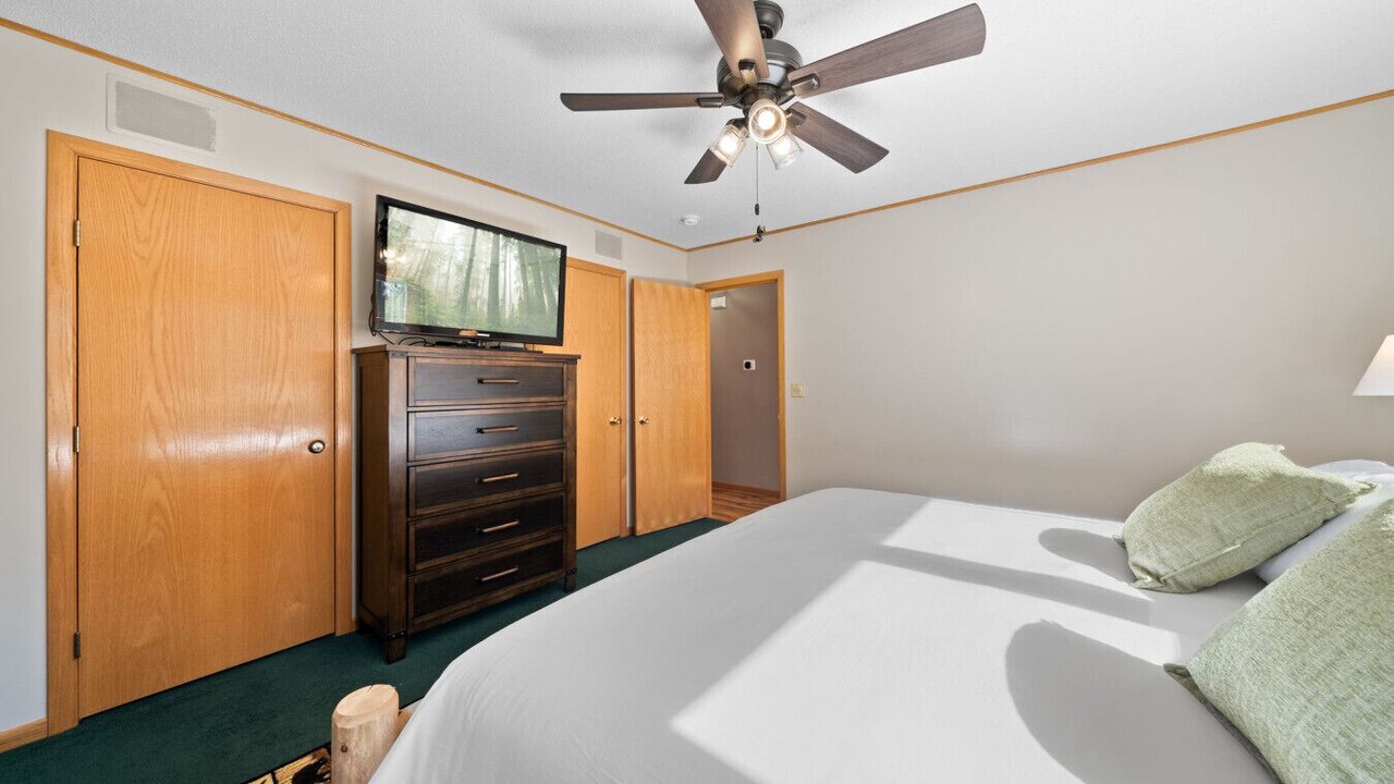 Photo of Bedroom in Markville