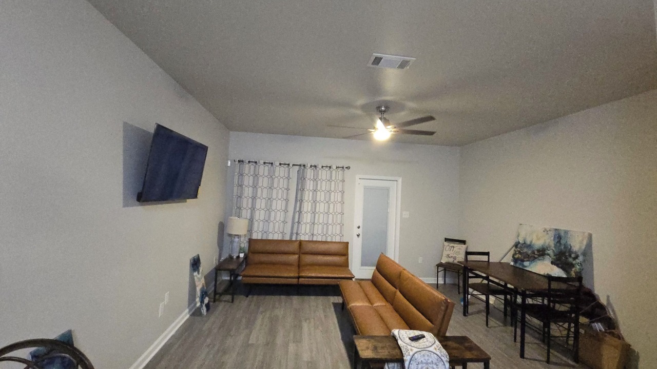 Photo of Livingroom in LaPlace
