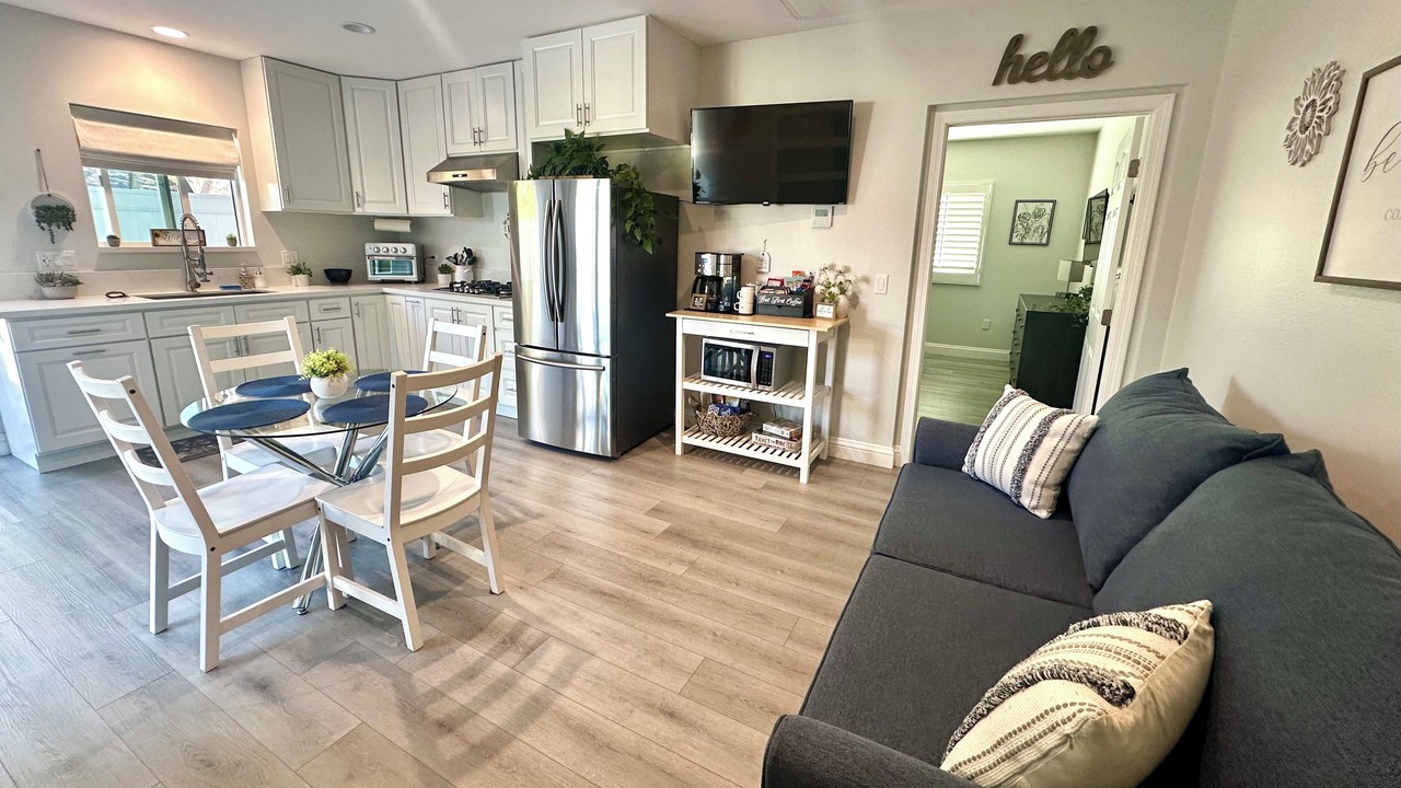 Photo of Livingroom in Simi Valley