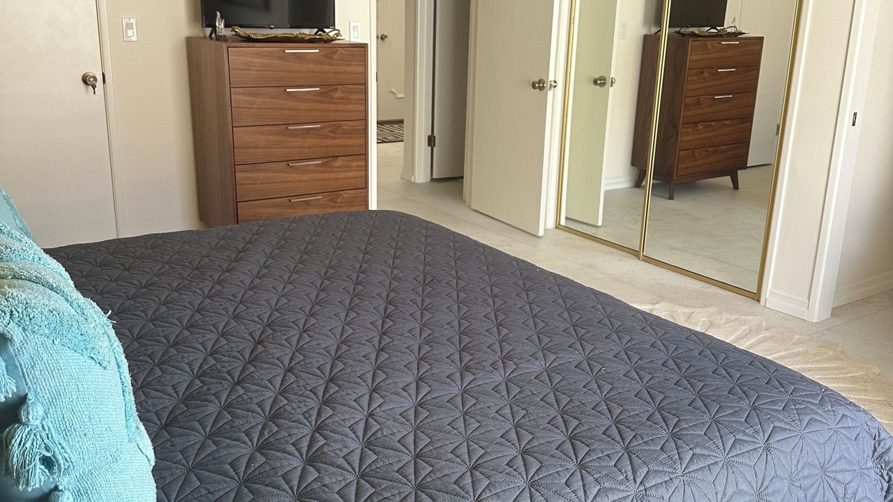Photo of Bedroom in Canyon Corridor