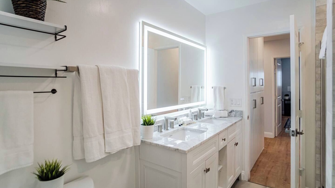 Photo of Bathroom in Mar Vista