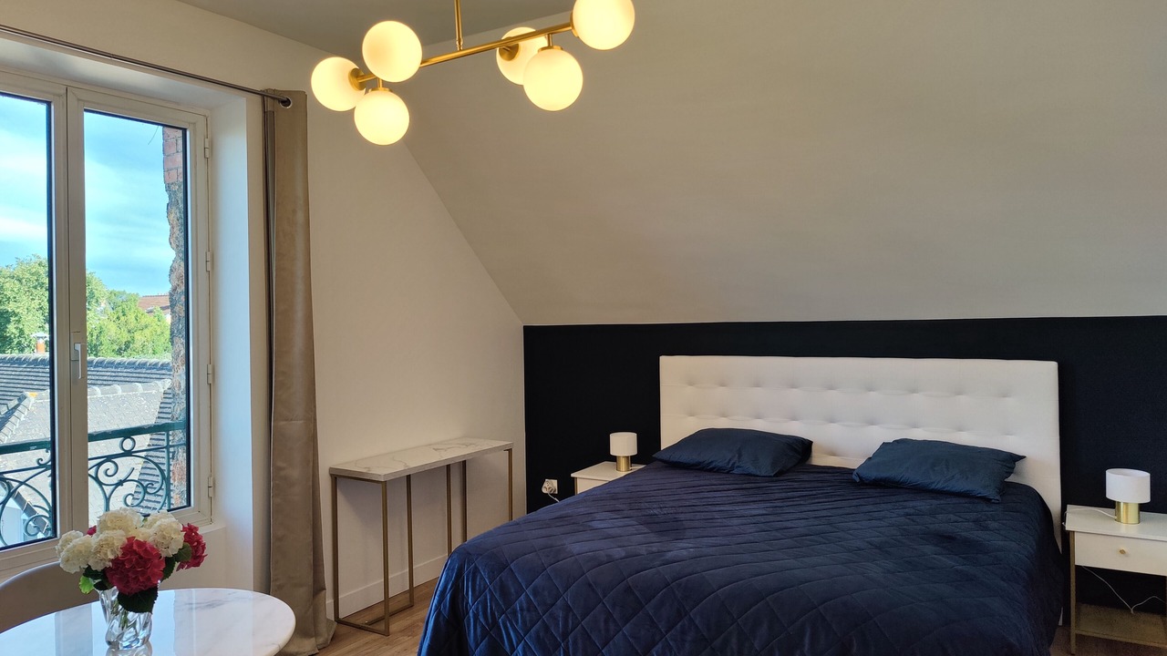 Photo of Bedroom in Le Chesnay